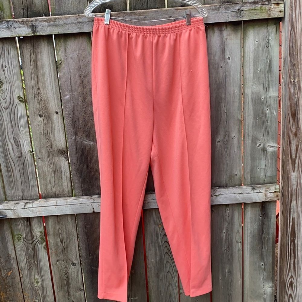 Roaman’s salmon color pants sz. M